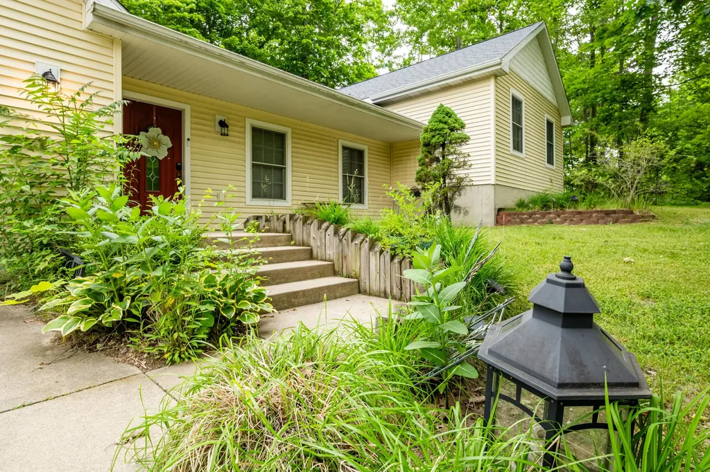 6278 Harrison Street Hagar Township MI 49038