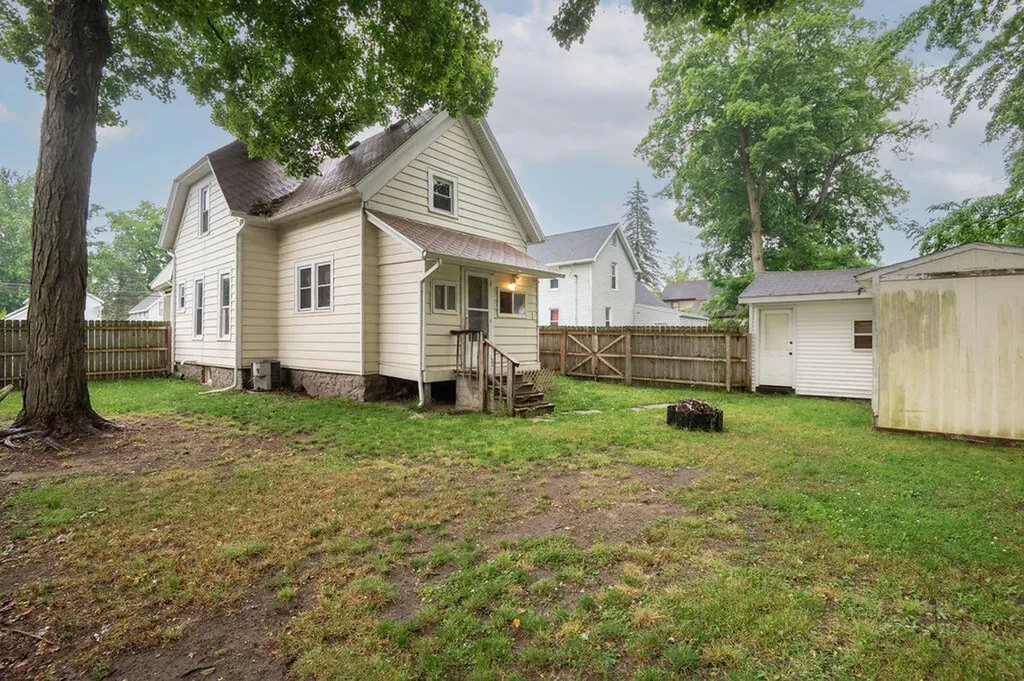 436 E Division Street Dowagiac City MI 49047