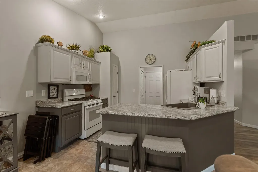 22710 Diamond Cove Street Lagrange Township MI 49031