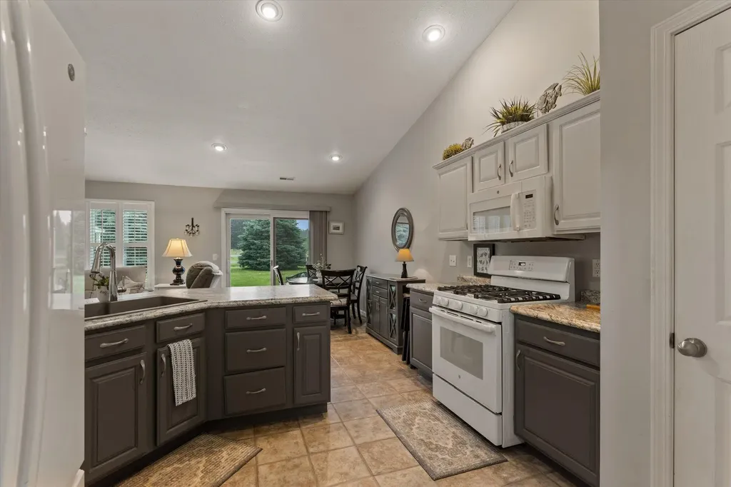 22710 Diamond Cove Street Lagrange Township MI 49031