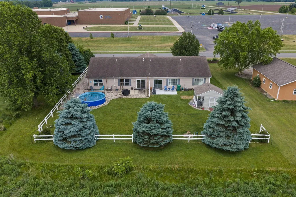 22710 Diamond Cove Street Lagrange Township MI 49031