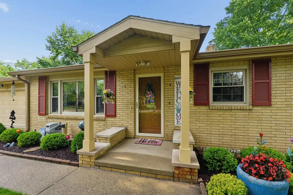 5565 Mohican Drive Lincoln Charter Township MI 49127