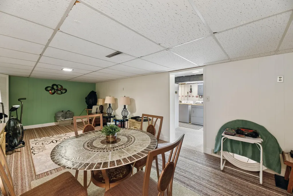 5565 Mohican Drive Lincoln Charter Township MI 49127