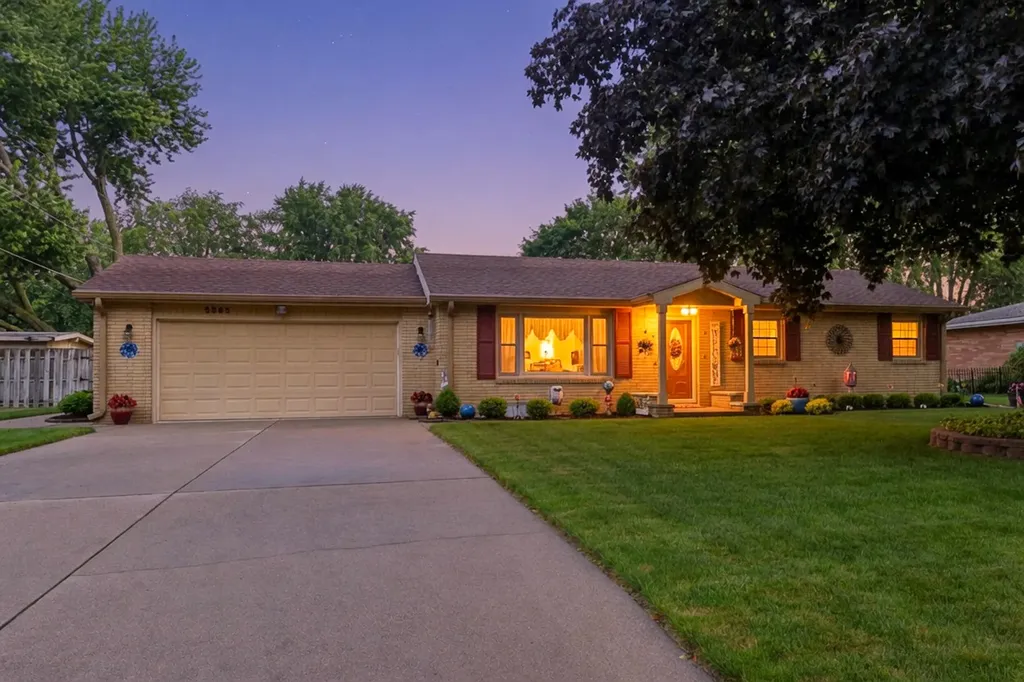 5565 Mohican Drive Lincoln Charter Township MI 49127