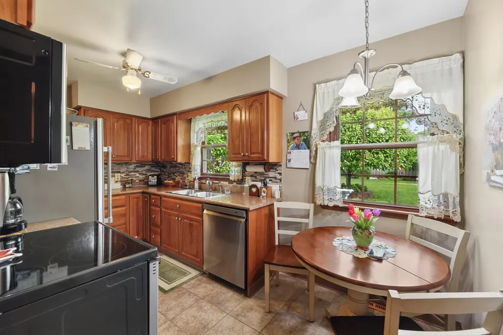5565 Mohican Drive Lincoln Charter Township MI 49127