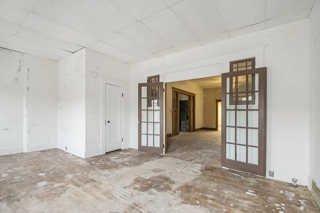 111 Commercial Street Dowagiac City MI 49047