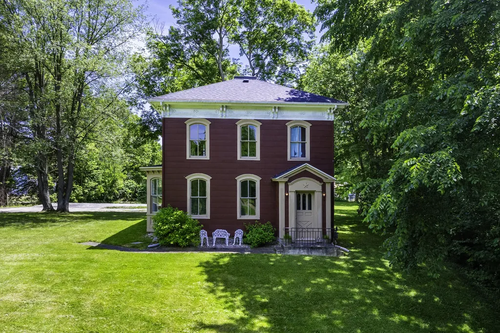 434 N Broadway Street Cassopolis Village MI 49031