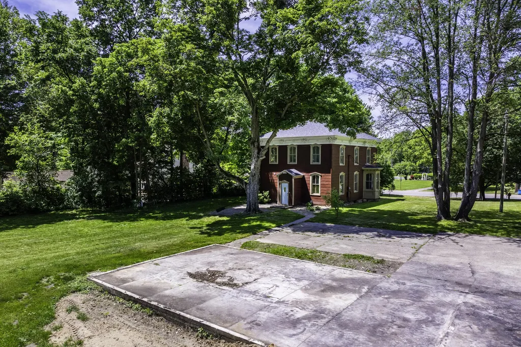 434 N Broadway Street Cassopolis Village MI 49031