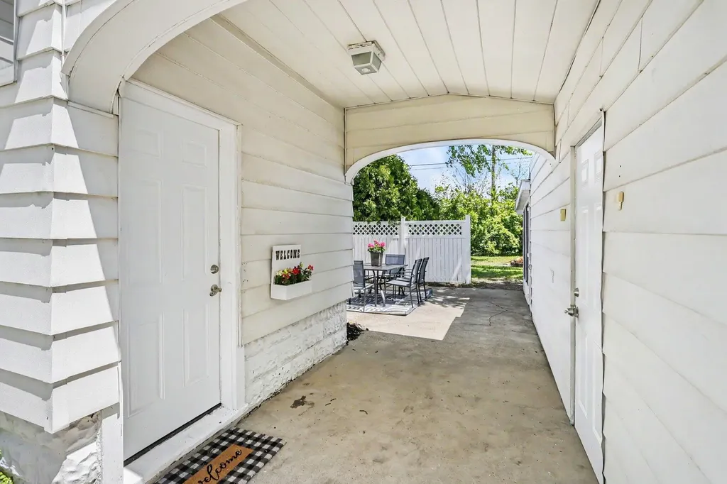 1368 W Lemon Creek Baroda Village MI 49101