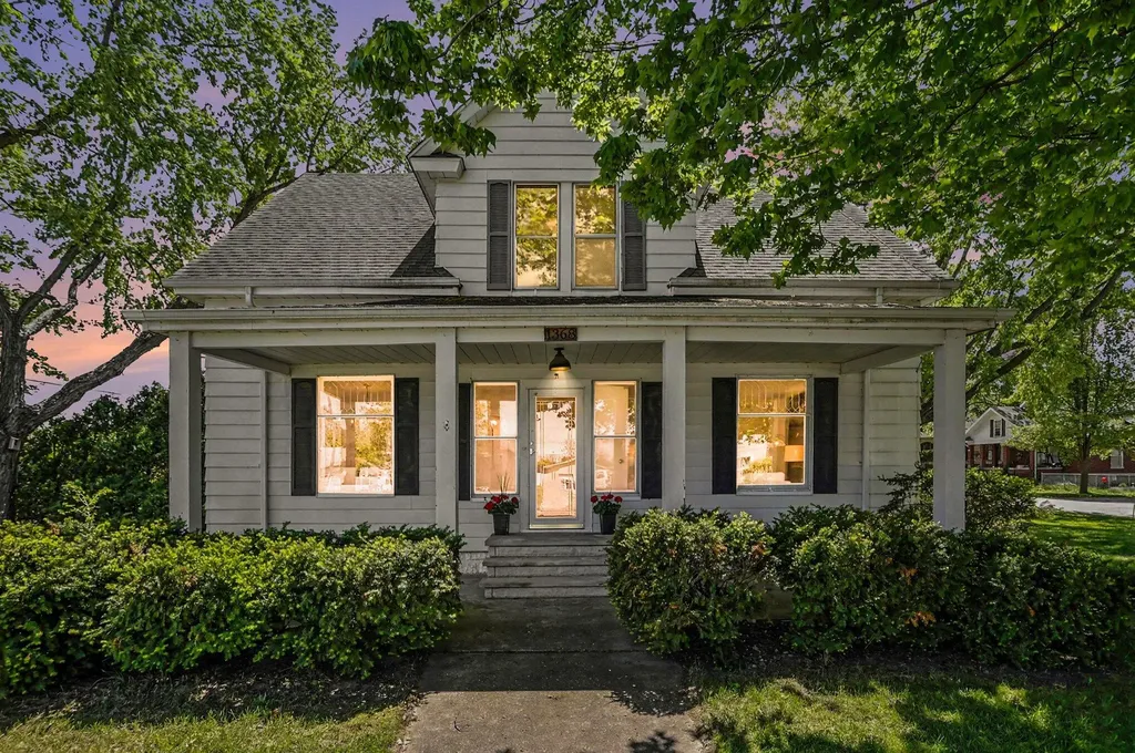 1368 W Lemon Creek Baroda Village MI 49101