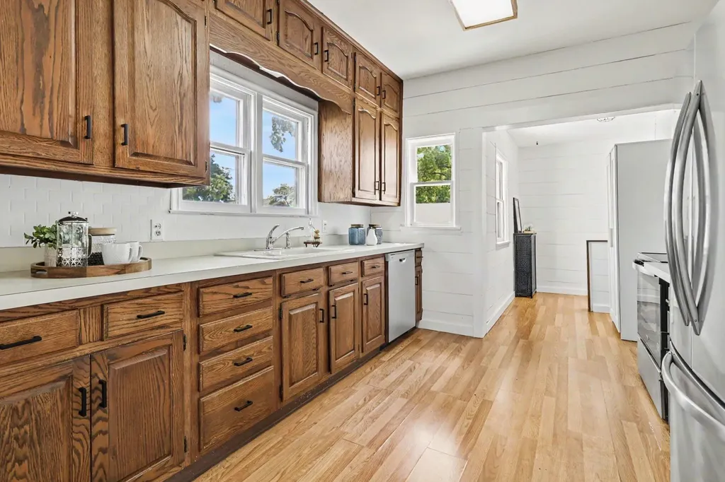 1368 W Lemon Creek Baroda Village MI 49101