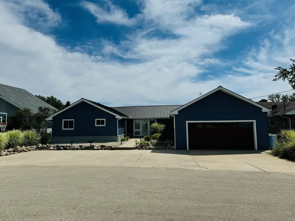21557 Lake Street Calvin Township MI 49031