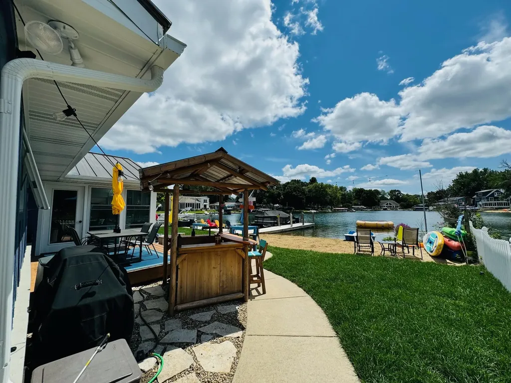 21557 Lake Street Calvin Township MI 49031