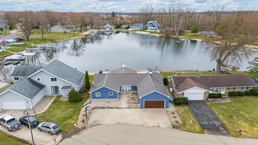21557 Lake Street Calvin Township MI 49031
