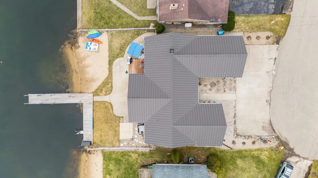 21557 Lake Street Calvin Township MI 49031