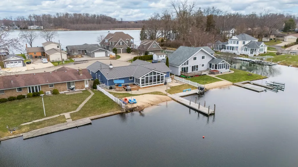 21557 Lake Street Calvin Township MI 49031