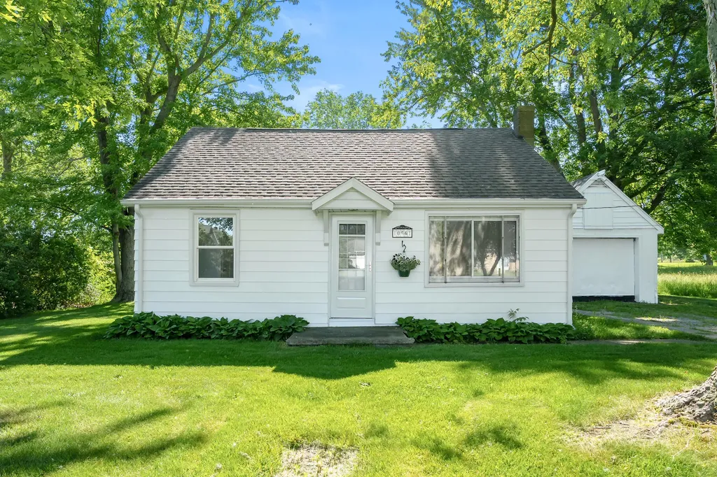 10561 Baldwin Road Lake Charter Township MI 49106
