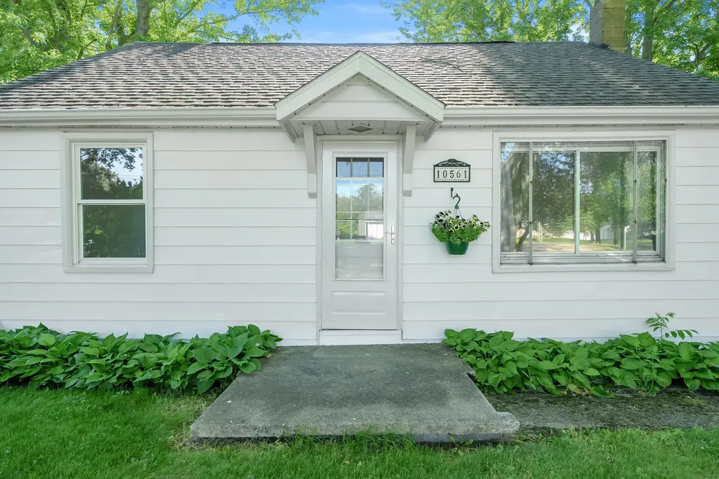 10561 Baldwin Road Lake Charter Township MI 49106