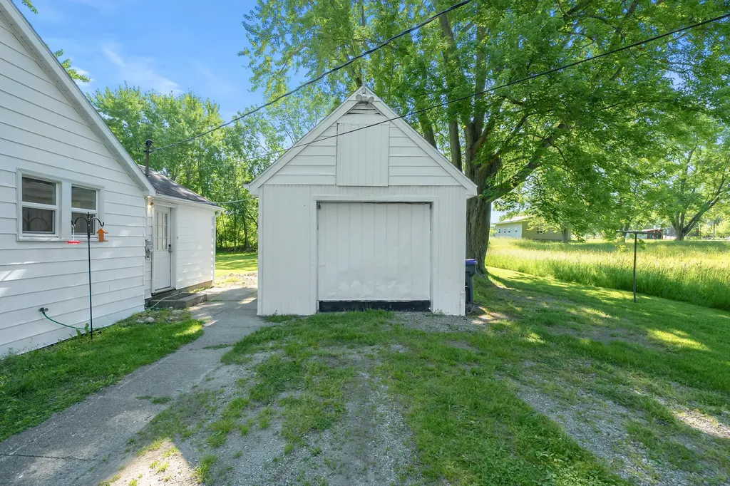10561 Baldwin Road Lake Charter Township MI 49106