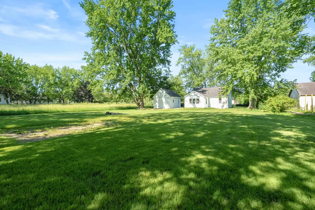 10561 Baldwin Road Lake Charter Township MI 49106