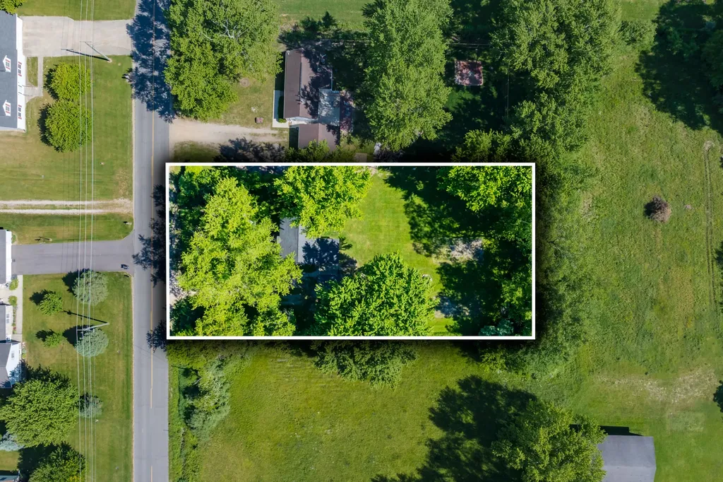 10561 Baldwin Road Lake Charter Township MI 49106