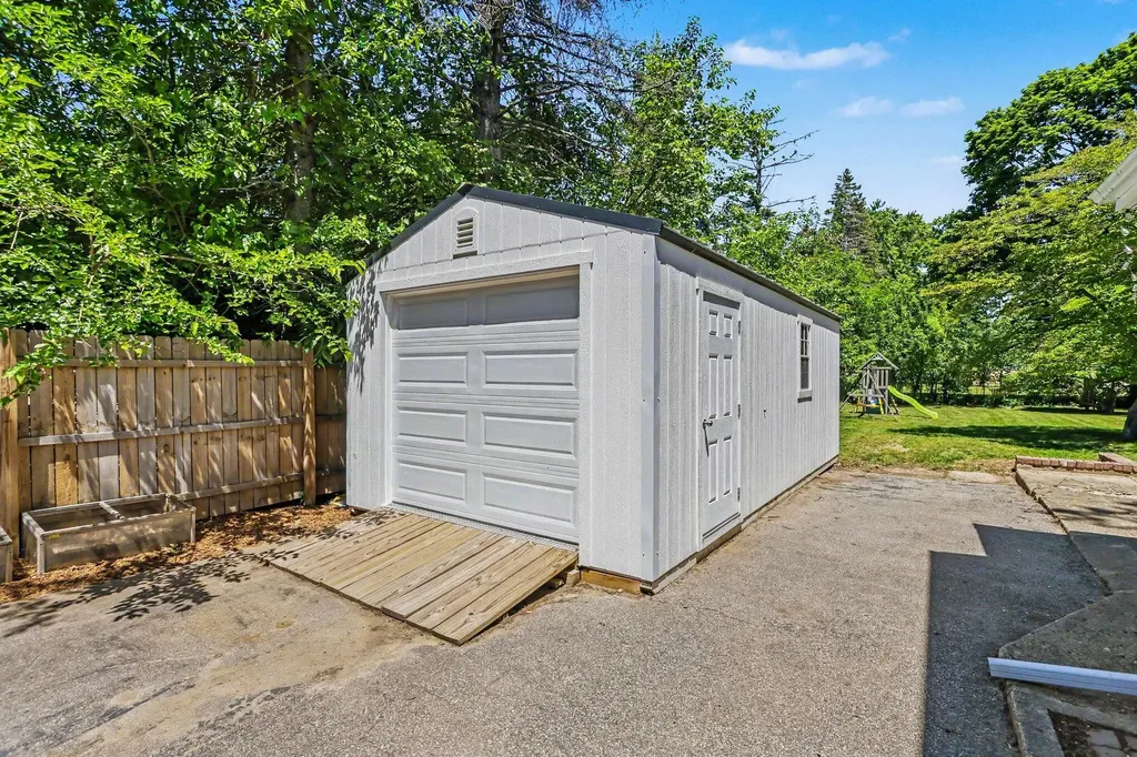 751 Jakway Avenue St. Joseph Charter Township MI 49022