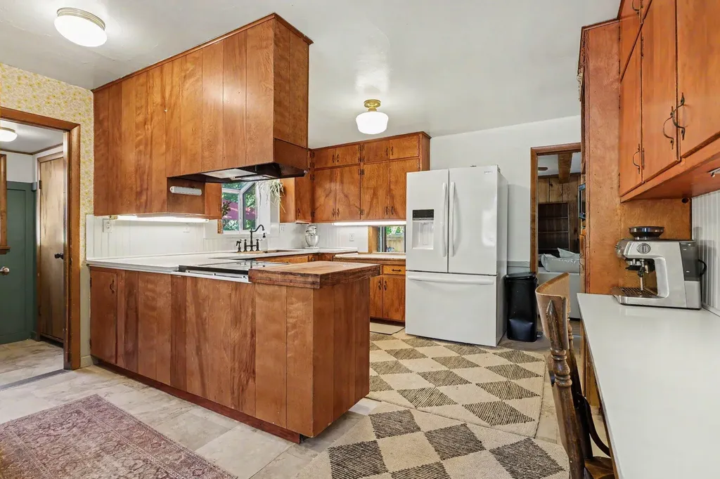 751 Jakway Avenue St. Joseph Charter Township MI 49022