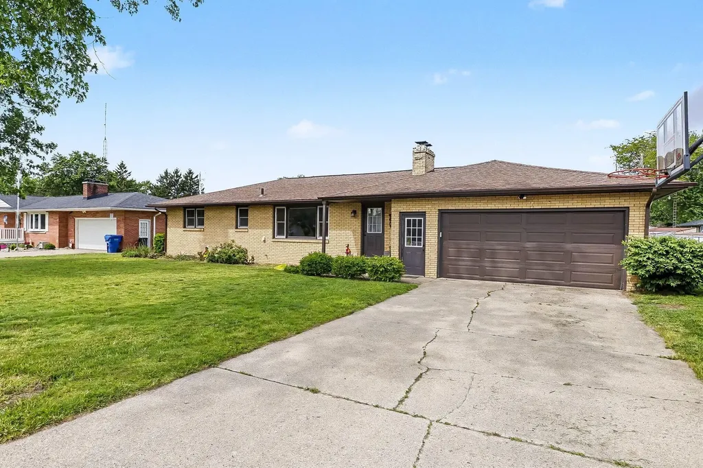 2112 Ogden Avenue Benton Charter Township MI 49022