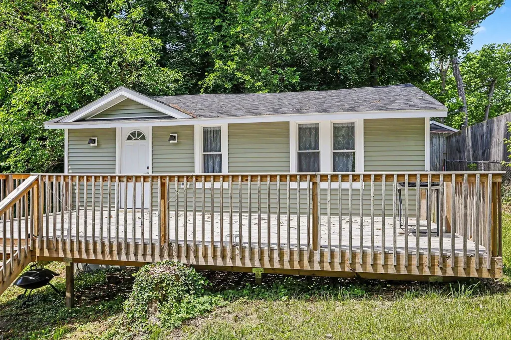 93402 Lee Street Keeler Township MI 49047