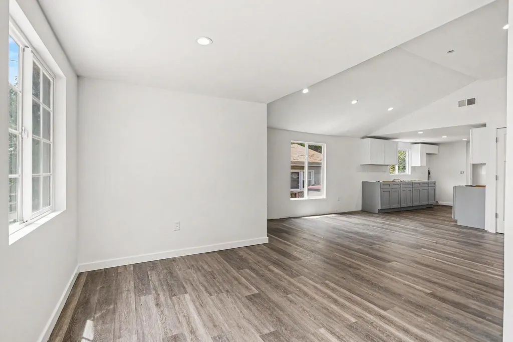 93402 Lee Street Keeler Township MI 49047