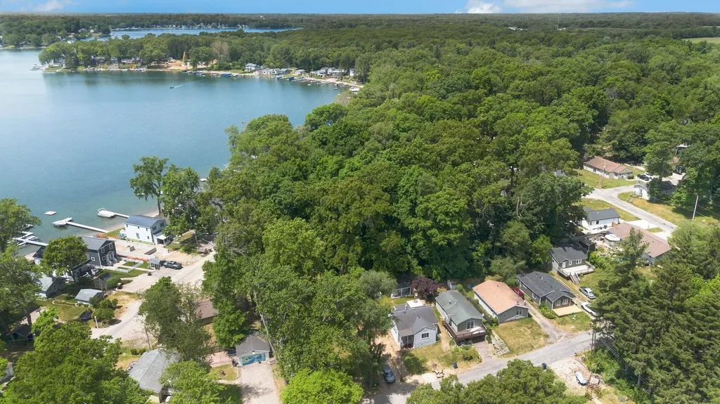 93402 Lee Street Keeler Township MI 49047