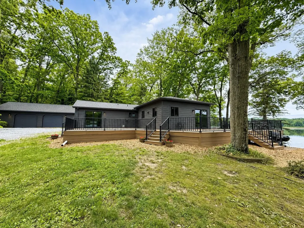 27661 Pine Lake Street Jefferson Township MI 49112