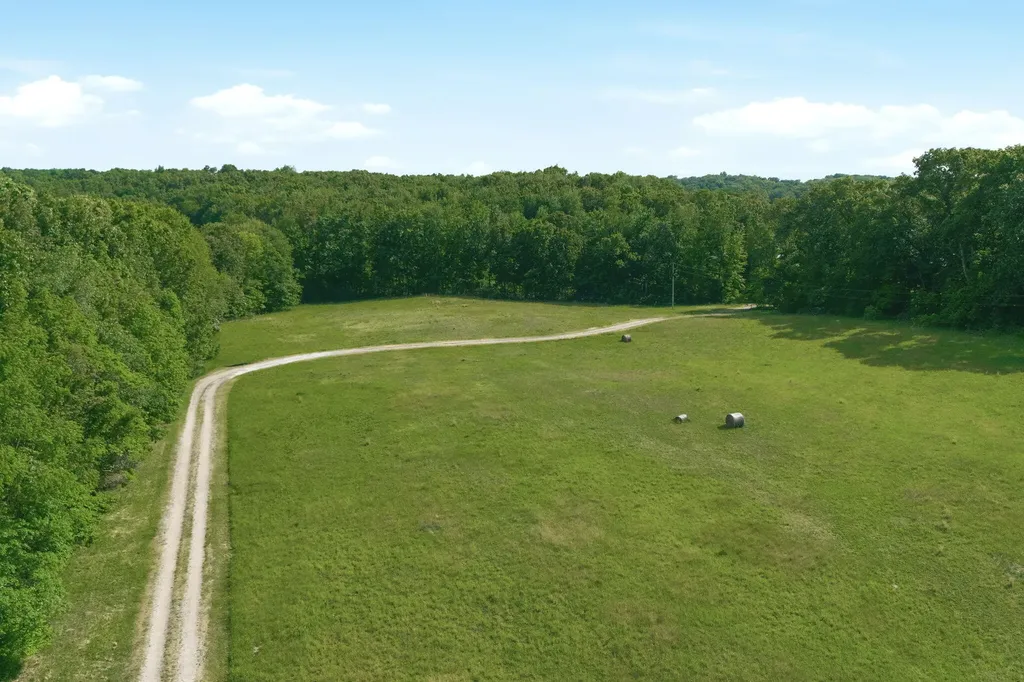 27661 Pine Lake Street Jefferson Township MI 49112
