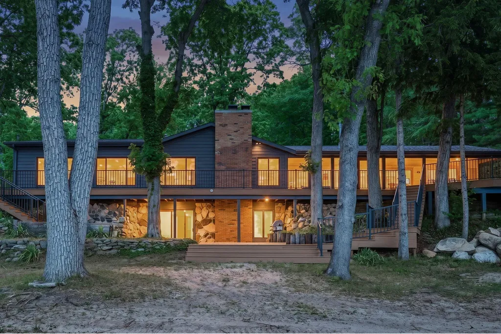 27661 Pine Lake Street Jefferson Township MI 49112