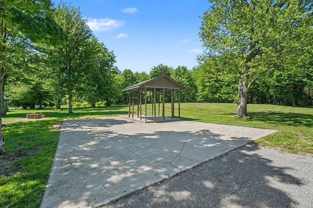 1662 66th Street Ganges Township MI 49408