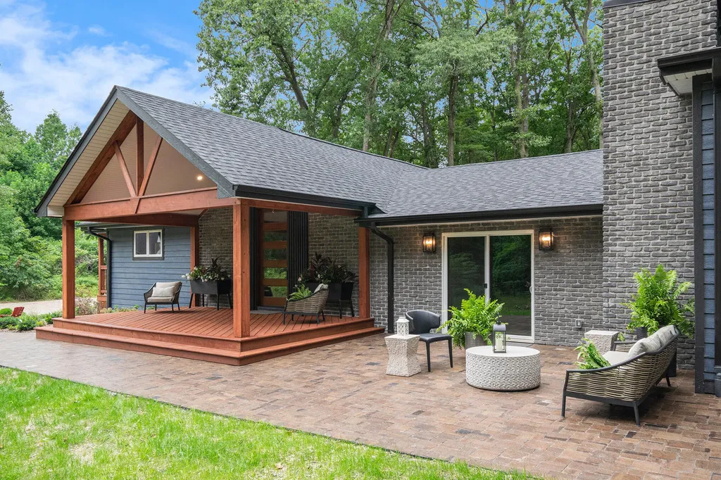9325 Matthews Road Chikaming Township MI 49129