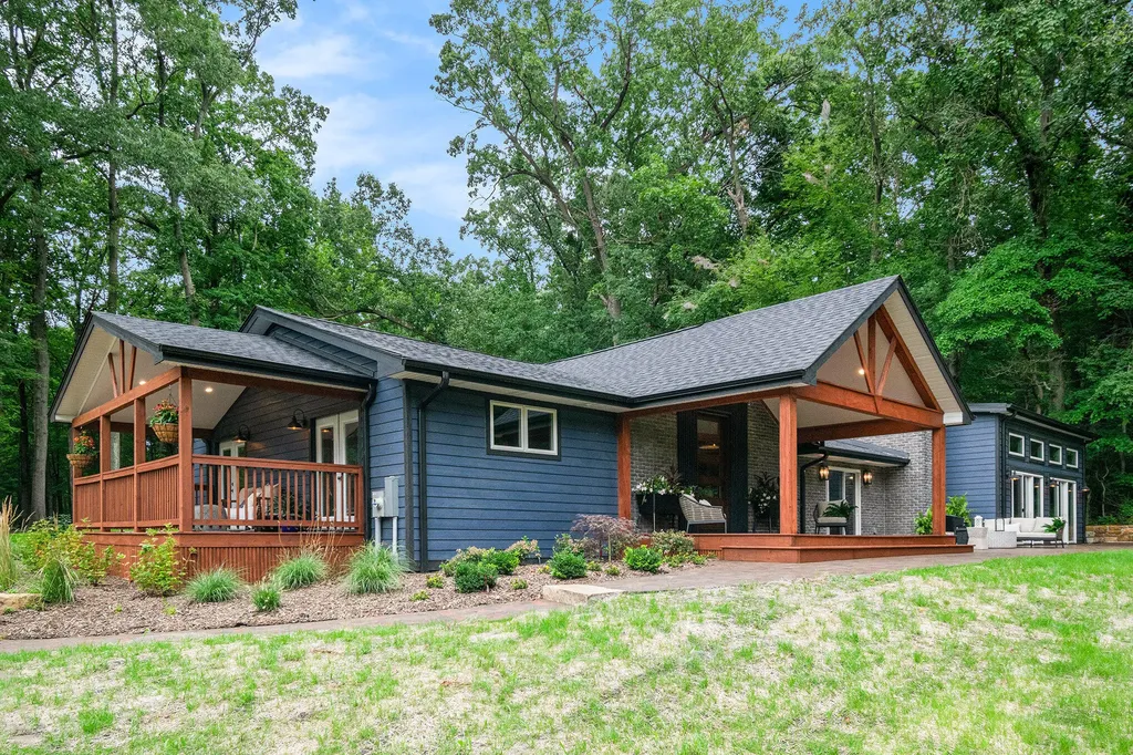 9325 Matthews Road Chikaming Township MI 49129