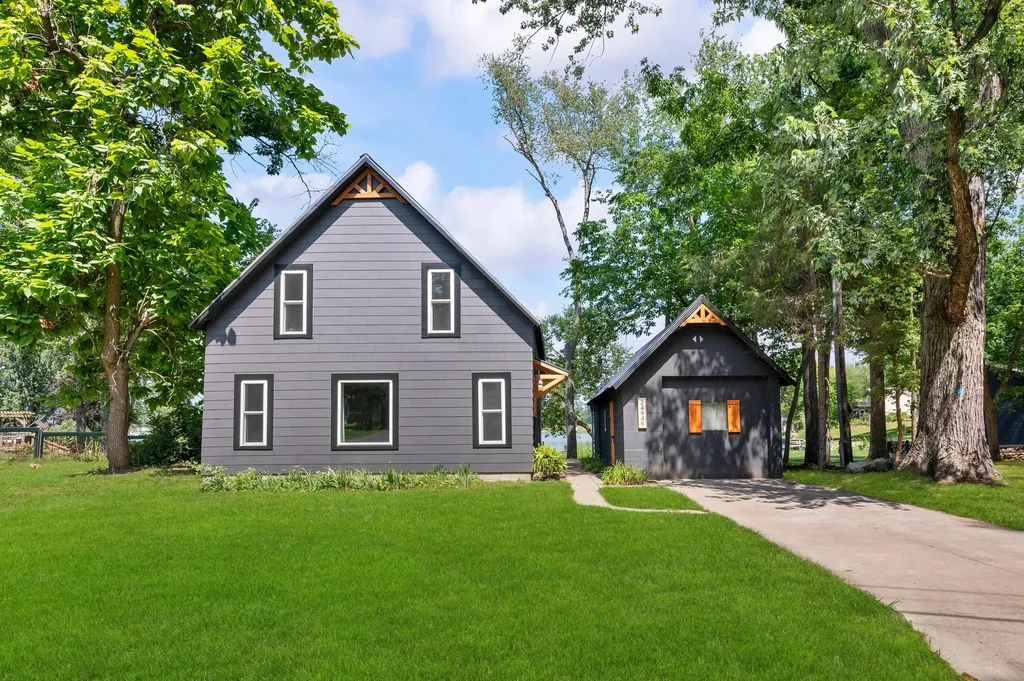 24948 Lake Shore Drive Wayne Township MI 49047