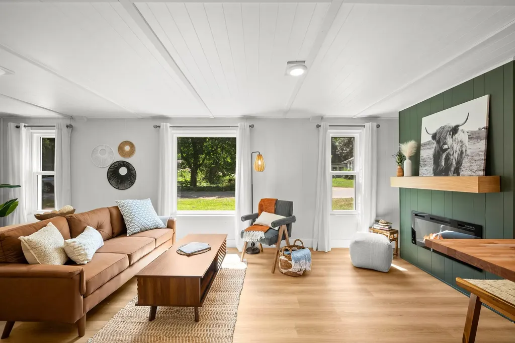 24948 Lake Shore Drive Wayne Township MI 49047