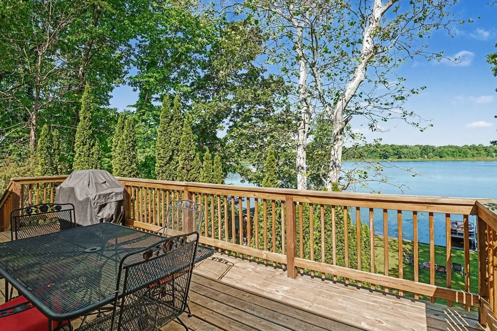 14516 Lilly Lake Drive Newberg Township MI 49061