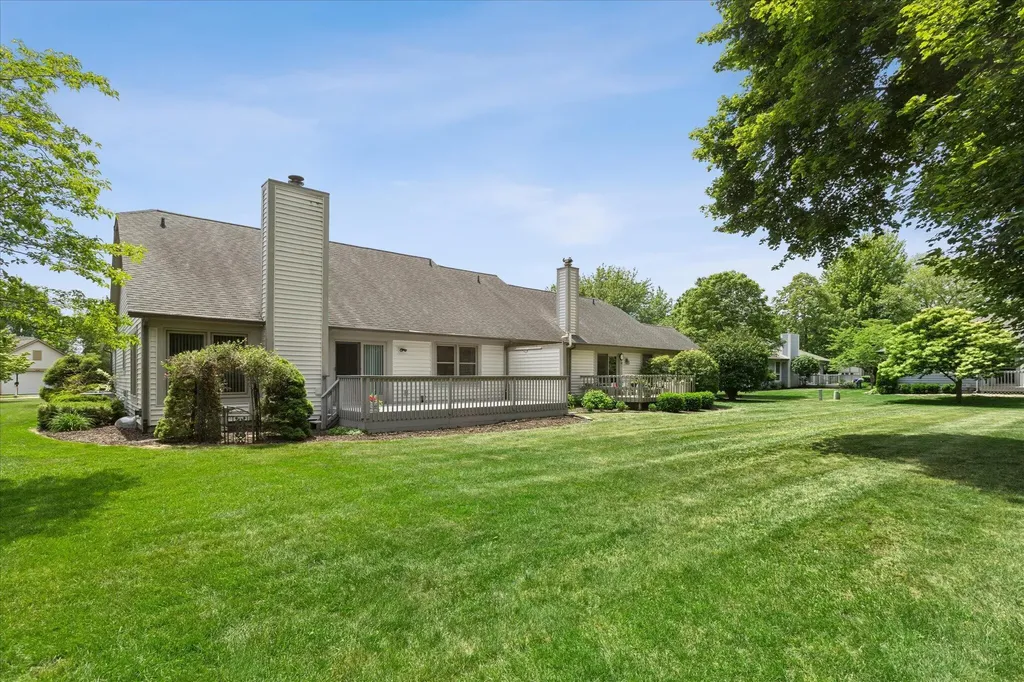2443 Shoreham Highlands Street St. Joseph Charter Township MI 49085