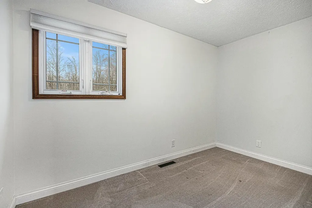 2569 Ridgewood Trail Oronoko Charter Township MI 49103