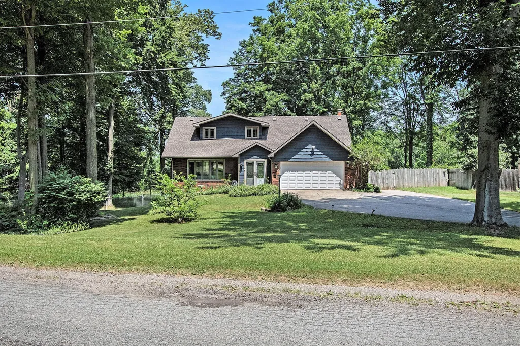 2569 Ridgewood Trail Oronoko Charter Township MI 49103