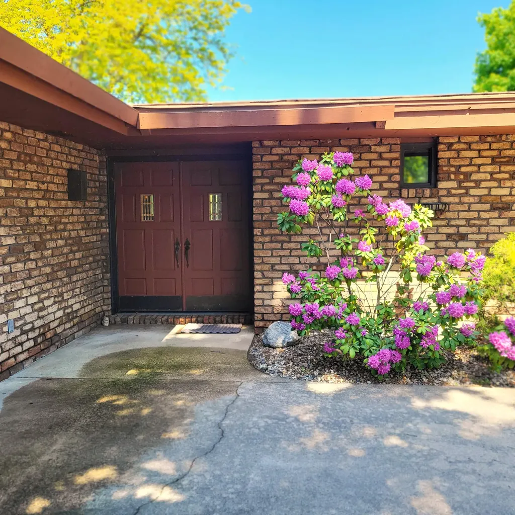 1519 Moccasin Trail St. Joseph Charter Township MI 49022