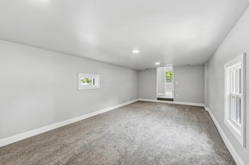 18 Franklin Street Hartford City MI 49057
