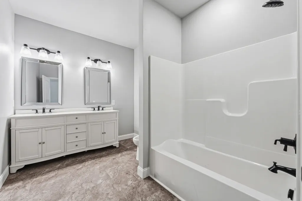 18 Franklin Street Hartford City MI 49057