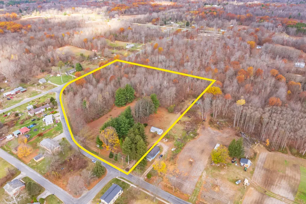 33259 Orchard Street Covert Township MI 49043
