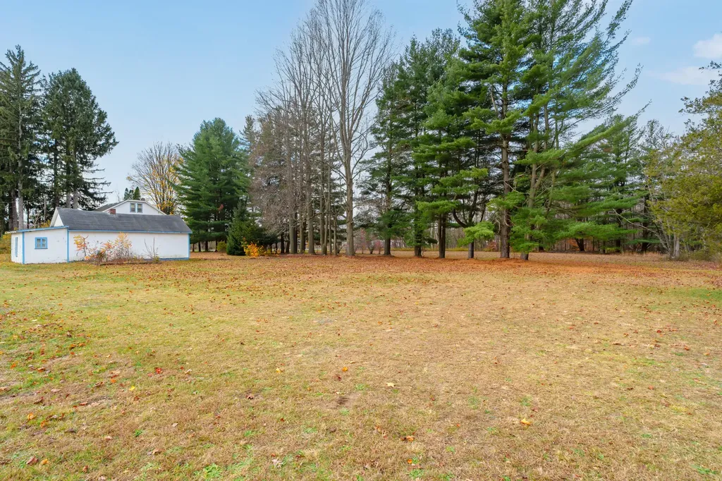 33259 Orchard Street Covert Township MI 49043
