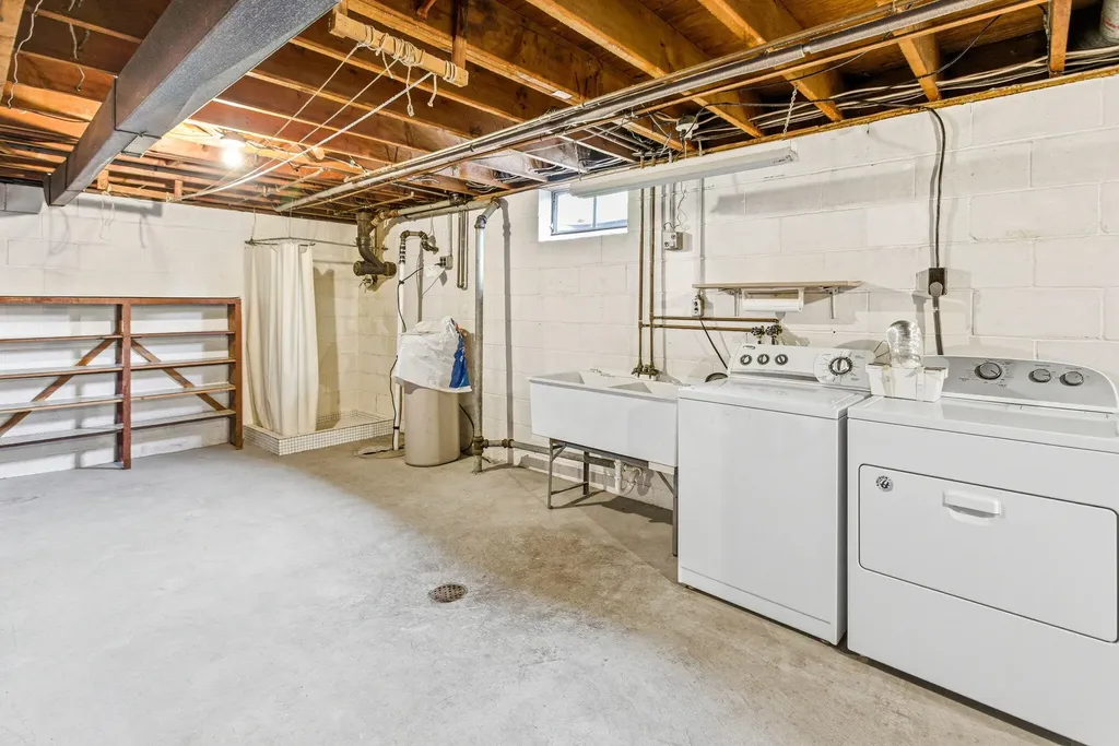 1551 S Windsor Drive St. Joseph Charter Township MI 49085
