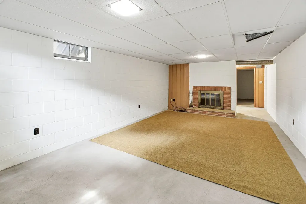 1551 S Windsor Drive St. Joseph Charter Township MI 49085